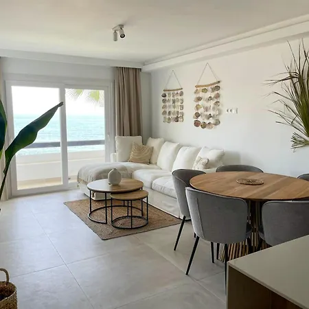 Casa Palma - Playa Lucera Front Line Apartment *